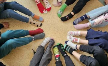 Dzień Kolorowej Skarpetki w klasach 1-3